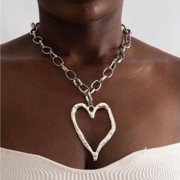 heart necklace A785 - Picture 2 of 4